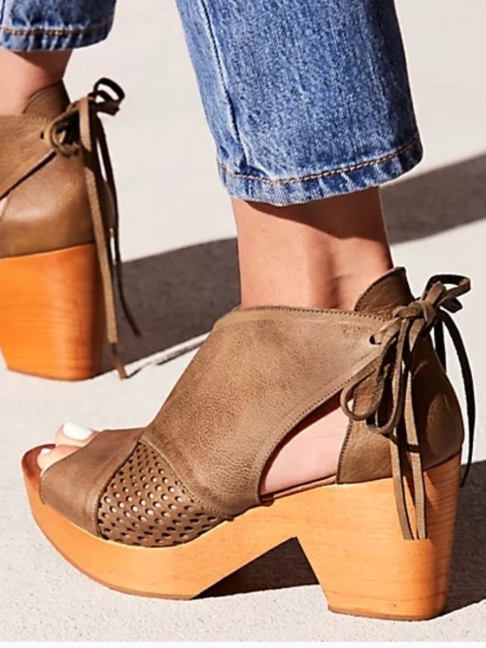 FREE PEOPLE leather REVOLVER CLOG open toe VINTAGE INSPIRED wood heel EU40